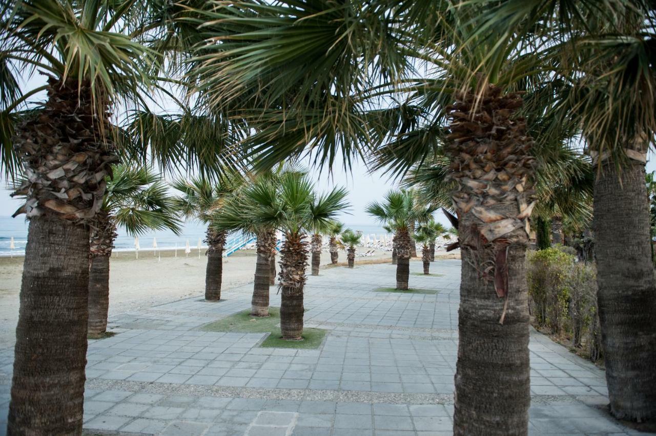 Sophia Court Apartment Larnaca Buitenkant foto